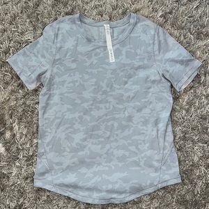 Lululemon camo top